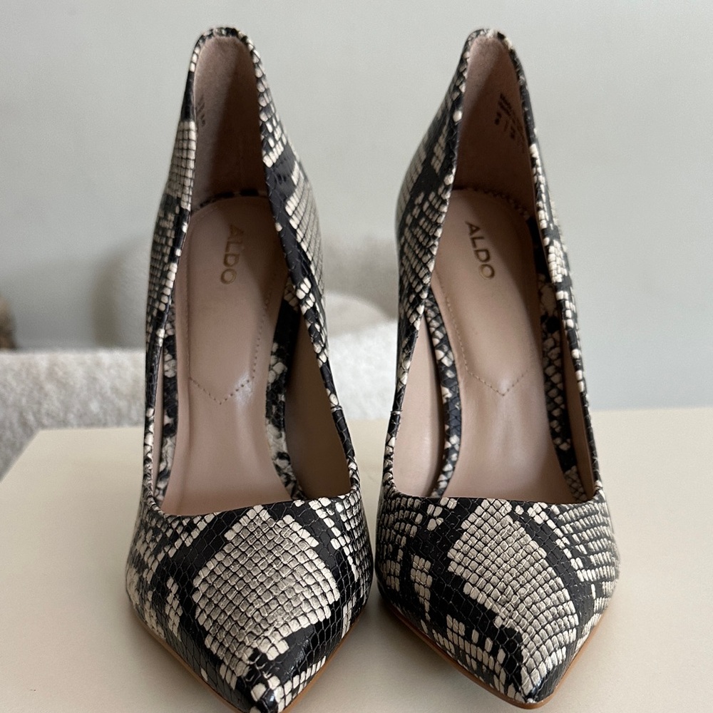 Aldo Black and Cream Snakeskin Heels - Picture 5 of 6